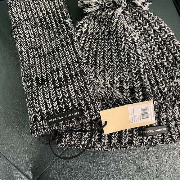 NWT Rebecca Minkoff black white marled Pom Pom beanie hand warmer designer set - Picture 4 of 7